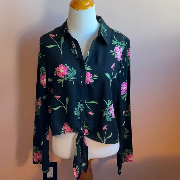 Ten Sixty Sherman Floral Top - Picture 2 of 6